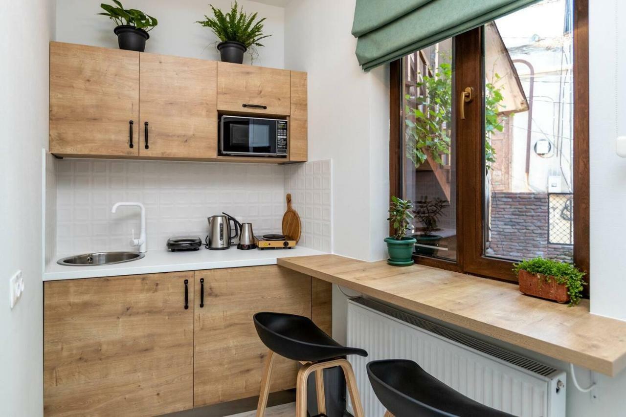 Modern Studio Near Rustaveli Ave - By Wehost Tiflis Dış mekan fotoğraf
